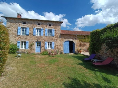Very beautiful stone house (former farmhouse). for sale for 275,000€ in Puy-de-Dôme, Auvergne