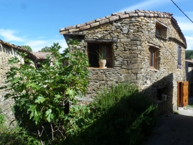 Charming converted barn for sale for 120,000€ in Aude, Languedoc-Roussillon