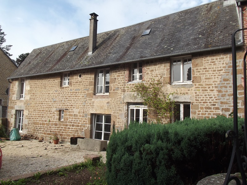 Village cottage with a smaller cottage to renovate  for sale for 57,750&euro; in Orne, Normandy