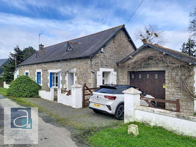 3 Bedroom(s) - 0 m² land for sale in Côtes-d'Armor, Brittany, France - FrenchPropertyPortal.com
JUGON LES LACS : Charming Detached 3 Bed Stone Cottage with plot of 569m2 and an Additional 1000m2 ? Great Location and an ideal 'Lock-up and leave'.
for sale for 199,916€ in Côtes-d'Armor, Brittany