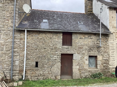 
LE MENE - Stone vllage house to restore
 for sale for 34,000€ in Côtes-d'Armor, Brittany