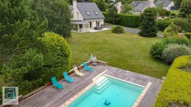 
Pleneuf Val André: Near the beaches and the Historic Golf course of Val André - Beautiful property on enclosed landscaped grounds with swimming pool
 for sale for 569,250€ in Côtes-d'Armor, Brittany