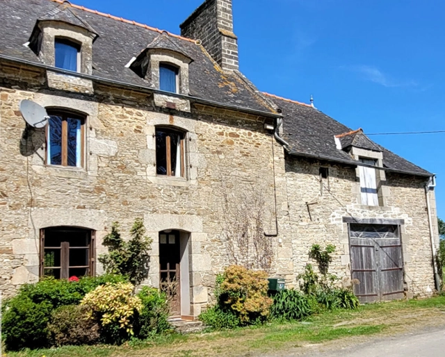 3 Bedroom(s) - 2 Bathroom(s) - 0 m² land for sale in Côtes-d'Armor, Brittany, France - FrenchPropertyPortal.com
SOLE AGENCY: PLUMAUDAN - Charming and Characterful 3 Bed Hamlet House with Just Over Half an Acre and Further Development Potential
for sale for 183,380€ in Côtes-d'Armor, Brittany