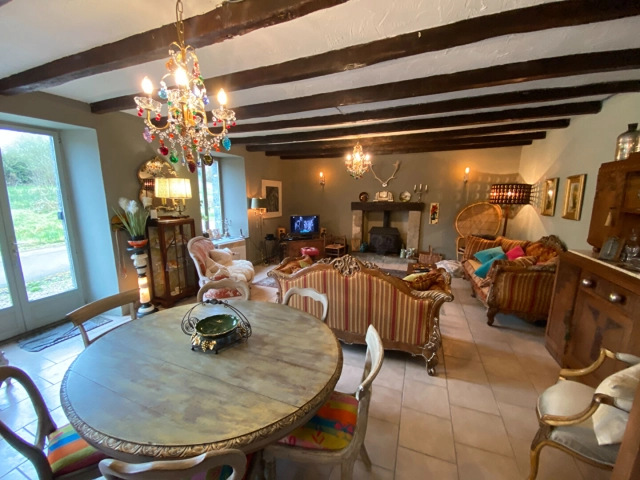 
Between Broons and Merdrignac A 'picture perfect' cottage enjoying a peaceful setting
 for sale for 128,400&euro; in Côtes-d'Armor, Brittany