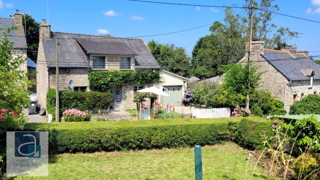 
SOLE AGENCY: LE MENÉ - Le Gouray: Charming 2 Bedroom Stone Cottage with Sun Terrace Garage / Workshop and Separate Garden with Hangar.
 for sale for 128,400&euro; in Côtes-d'Armor, Brittany