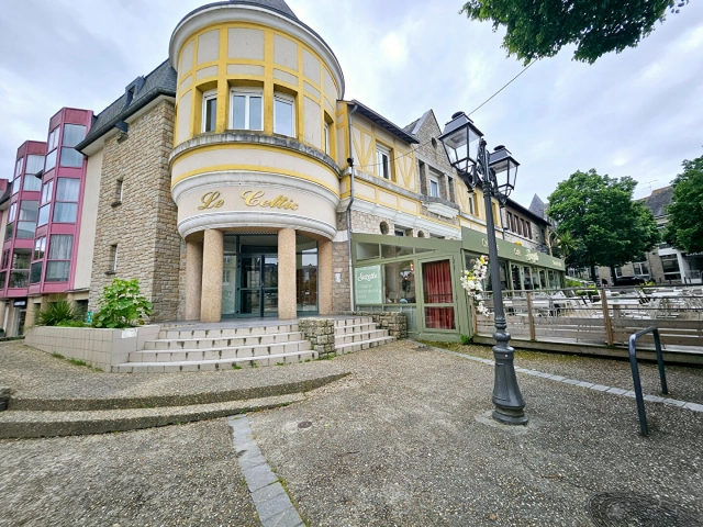1 Bedroom(s) - 1 Bathroom(s) - 0 m² land for sale in Côtes-d'Armor, Brittany, France - FrenchPropertyPortal.com
Dinan town center: bright 1-bedroom apartment with elevator, unobstructed view, and garage
for sale for 174,900€ in Côtes-d'Armor, Brittany