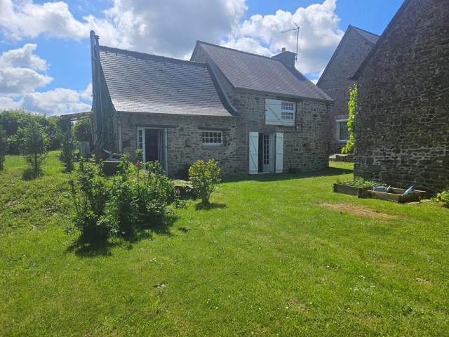 
LANVALLAY: Set of 2 small old 