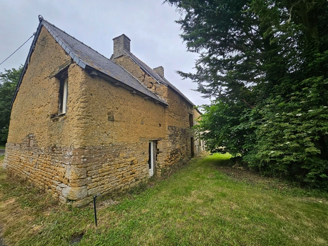 4 Bedroom(s) - 0 m² land for sale in Côtes-d'Armor, Brittany, France - FrenchPropertyPortal.com
Evran House Renovation Project; Between stone, cob and nature: a place to be reborn!
for sale for 54,375€ in Côtes-d'Armor, Brittany