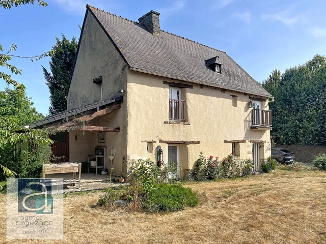 
A real gem in PLUMAUDAN - Authentic farmhouse and south-facing garden
 for sale for 222,600&euro; in Côtes-d'Armor, Brittany