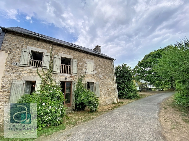 4 Bedroom(s) - 1 Bathroom(s) - 0 m² land for sale in Côtes-d'Armor, Brittany, France - FrenchPropertyPortal.com
CAULNES: Spacious and Characterful 4 Bedroom House in Quiet Hamlet Location
for sale for 212,000€ in Côtes-d'Armor, Brittany