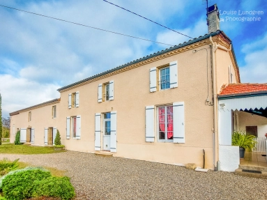 4 Bedrooms - House - Aquitaine - For Sale - 10993-EY for sale for 439,900€ in Dordogne, Aquitaine