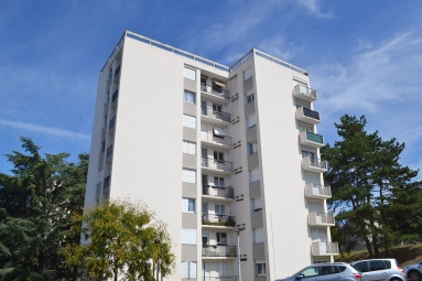 
APPARTEMENT TYPE 4
 for sale for 65,600€ in Vienne, Poitou-Charentes