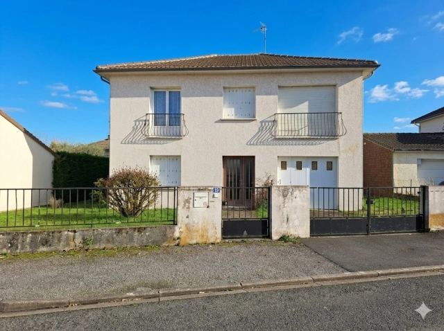 4 Bedroom(s) - 1 Bathroom(s) - 656m² land for sale in Vienne, Poitou-Charentes, France - FrenchPropertyPortal.com
EXCLUSIVITE - MAISON INDIVIDUELLE - QUARTIER MINIMES
for sale for 117,500€ in Vienne, Poitou-Charentes