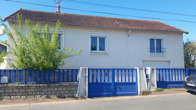 3 Bedroom(s) - 1 Bathroom(s) - 653m² land for sale in Vienne, Poitou-Charentes, France - FrenchPropertyPortal.com
MAISON SUR SOUS-SOL - CHATELLERAULT
for sale for 127,500€ in Vienne, Poitou-Charentes