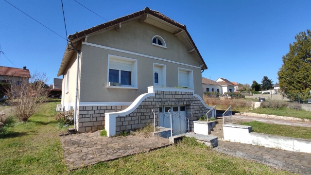 
BELLE MAISON SUR SOUS SOL PROCHE FORÊT
 for sale for 159,375&euro; in Vienne, Poitou-Charentes