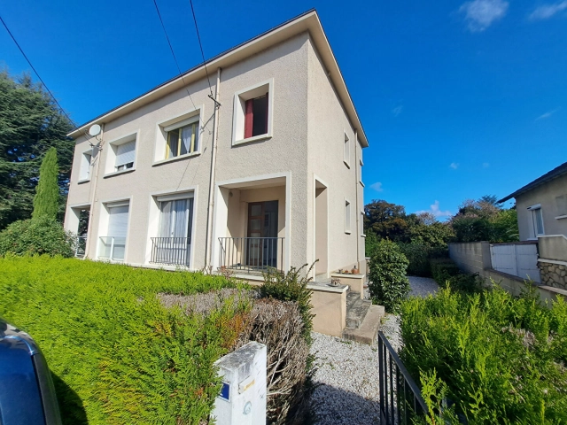 3 Bedroom(s) - 1 Bathroom(s) - 625m² land for sale in Vienne, Poitou-Charentes, France - FrenchPropertyPortal.com
MAISON CHATELLERAULT NORD
for sale for 112,500€ in Vienne, Poitou-Charentes