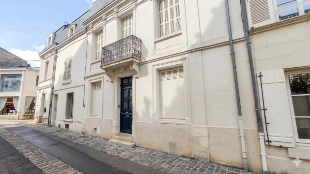 
BELLE MAISON ANCIENNE DE CENTRE VILLE
 for sale for 180,625&euro; in Vienne, Poitou-Charentes