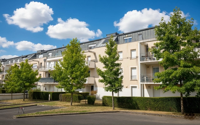 1 Bedroom(s) - 1 Bathroom(s) - 0 m² land for sale in Vienne, Poitou-Charentes, France - FrenchPropertyPortal.com
CENTRE - RESIDENCE LE CLOS SAINT JAMES
for sale for 107,200€ in Vienne, Poitou-Charentes