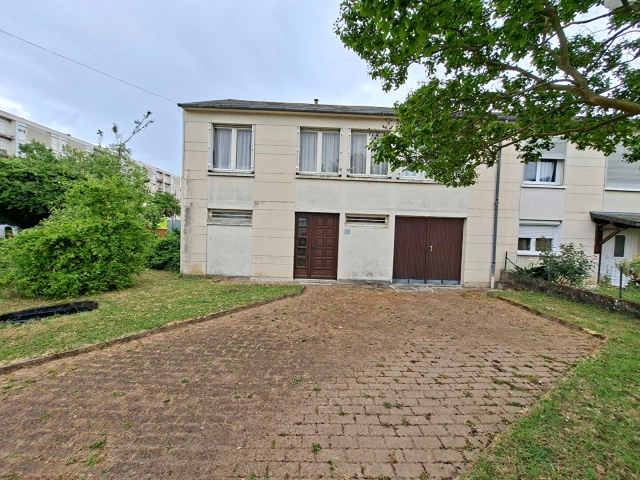 
MAISON A RENOVER - CHÂTELLERAULT SUD
 for sale for 82,200&euro; in Vienne, Poitou-Charentes