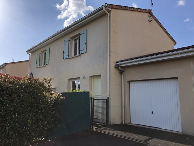 
BIARD - MAISON RECENTE  - INVESTIR OU HABITER
 for sale for 179,800&euro; in Vienne, Poitou-Charentes