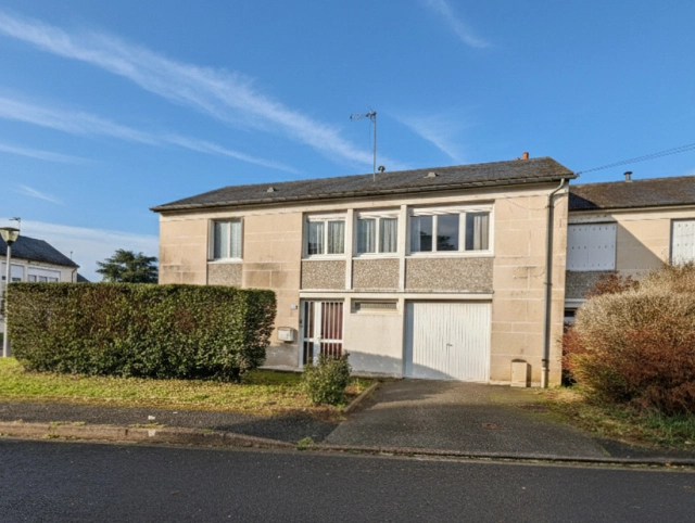 3 Bedroom(s) - 1 Bathroom(s) - 355m² land for sale in Vienne, Poitou-Charentes, France - FrenchPropertyPortal.com
EXCLUSIF - MAISON A RENOVER
for sale for 92,200€ in Vienne, Poitou-Charentes