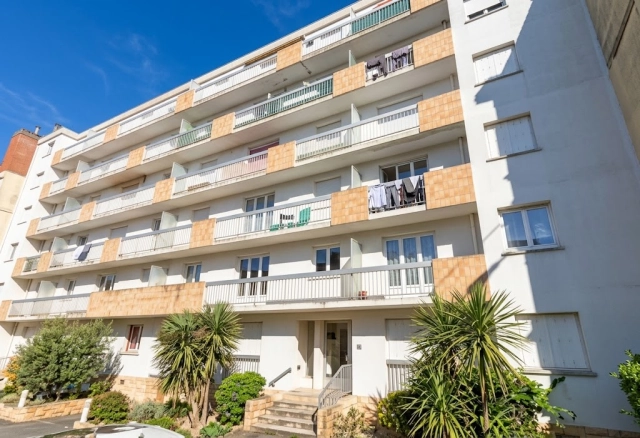 2 Bedroom(s) - 1,800m² land for sale in Vienne, Poitou-Charentes, France - FrenchPropertyPortal.com
APPARTEMENT TYPE 3-PROCHE CENTRE VILLE
for sale for 92,200€ in Vienne, Poitou-Charentes