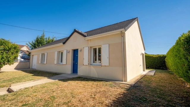 3 Bedroom(s) - 444m² land for sale in Vienne, Poitou-Charentes, France - FrenchPropertyPortal.com
BEAU PLAIN PIED SECTEUR EST
for sale for 212,500€ in Vienne, Poitou-Charentes