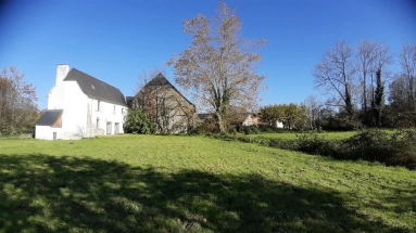 Spacious Renovated House with Barns at the Entry to the Pyrenees for sale for 350,000&euro; in Pyrénées-Atlantiques, Aquitaine