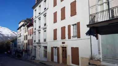 Fully furnished bright studio apartment for sale for 38,000&euro; in Pyrénées-Atlantiques, Aquitaine