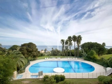 5 Bedroom(s) - 0 m² land for sale in Alpes-Maritimes, Provence-Alpes-Côte-d'Azur, France - FrenchPropertyPortal.com Closed Domain Villa Sea View for sale for 3,800,000€ in Alpes-Maritimes, Provence-Alpes-Côte-d'Azur
