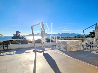 6 Bedroom(s) - 0 m² land for sale in Alpes-Maritimes, Provence-Alpes-Côte-d'Azur, France - FrenchPropertyPortal.com Oustanding sea view penthouse - Cannes for sale for 5,510,000€ in Alpes-Maritimes, Provence-Alpes-Côte-d'Azur