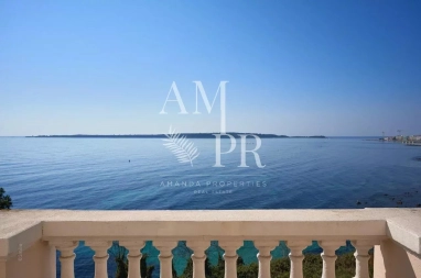 3 Bedroom(s) - 612m² land for sale in Alpes-Maritimes, Provence-Alpes-Côte-d'Azur, France - FrenchPropertyPortal.com Villa foot in the water, unique in Cannes with access sea private. for sale for 2,650,000€ in Alpes-Maritimes, Provence-Alpes-Côte-d'Azur