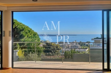 4 Bedroom(s) - 1,833m² land for sale in Alpes-Maritimes, Provence-Alpes-Côte-d'Azur, France - FrenchPropertyPortal.com Amazing contemporary villa - great sea view - Cannes for sale for 5,500,000€ in Alpes-Maritimes, Provence-Alpes-Côte-d'Azur
