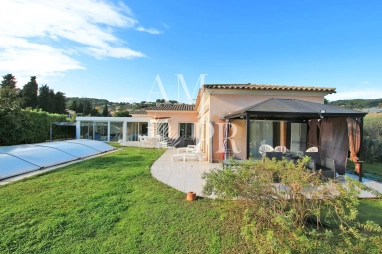 Villa one level- nice garden for sale for 990,000&euro; in Alpes-Maritimes, Provence-Alpes-Côte-d'Azur