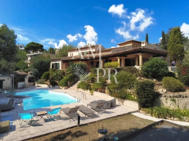 5 Bedroom(s) - 2,400m² land for sale in Alpes-Maritimes, Provence-Alpes-Côte-d'Azur, France - FrenchPropertyPortal.com SUPER CANNES PROVENCAL VILLA WITH SEA VIEW for sale for 1,690,000€ in Alpes-Maritimes, Provence-Alpes-Côte-d'Azur