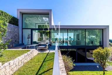 4 Bedroom(s) - 1,737m² land for sale in Alpes-Maritimes, Provence-Alpes-Côte-d'Azur, France - FrenchPropertyPortal.com MODERN VILLA PANORAMIC SEA VIEW BEACHES ON FOOT for sale for 3,950,000€ in Alpes-Maritimes, Provence-Alpes-Côte-d'Azur
