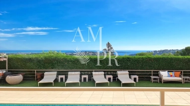 4 Bedroom(s) - 1,660m² land for sale in Alpes-Maritimes, Provence-Alpes-Côte-d'Azur, France - FrenchPropertyPortal.com Single-storey villa: Amazing sea view: Modern interior for sale for 1,990,000€ in Alpes-Maritimes, Provence-Alpes-Côte-d'Azur