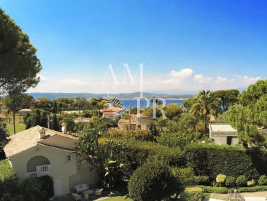 Beautiful property close to the beach - Cap d'Antibes for sale for 10,700,000&euro; in Alpes-Maritimes, Provence-Alpes-Côte-d'Azur