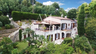 4 Bedroom(s) - 2,465m² land for sale in Alpes-Maritimes, Provence-Alpes-Côte-d'Azur, France - FrenchPropertyPortal.com Villa Super Cannes for sale for 1,850,000€ in Alpes-Maritimes, Provence-Alpes-Côte-d'Azur