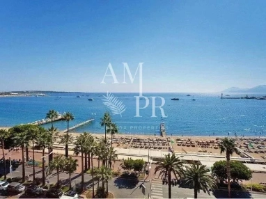 Flat on the Croisette with sea view for sale for 7,900,000&euro; in Alpes-Maritimes, Provence-Alpes-Côte-d'Azur