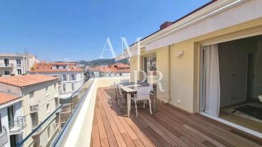 2 Bedroom(s) - 0 m² land for sale in Alpes-Maritimes, Provence-Alpes-Côte-d'Azur, France - FrenchPropertyPortal.com Magnificent 3 rooms apartment - City center - Sea view - Cannes for sale for 1,850,000€ in Alpes-Maritimes, Provence-Alpes-Côte-d'Azur
