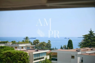 Cannes Basse Californie - 5-room flat 130m² - Sea view for sale for 2,495,000&euro; in Alpes-Maritimes, Provence-Alpes-Côte-d'Azur
