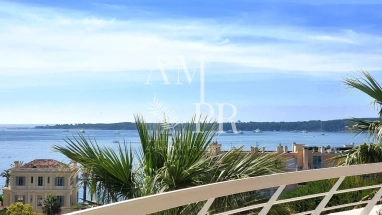 Cannes Pointe Palm Beach - 3-room flat 64 m² - Sea view - High floor for sale for 995,000&euro; in Alpes-Maritimes, Provence-Alpes-Côte-d'Azur