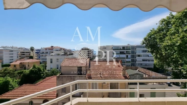 4-room apartment - Sea view - Palm Beach Cannes for sale for 809,000&euro; in Alpes-Maritimes, Provence-Alpes-Côte-d'Azur