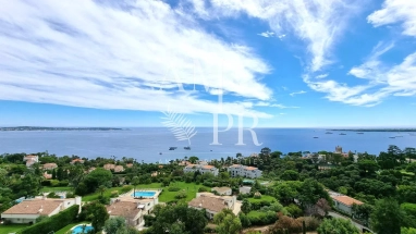2 Bedroom(s) - 0 m² land for sale in Alpes-Maritimes, Provence-Alpes-Côte-d'Azur, France - FrenchPropertyPortal.com Luxurious 3-room apartment - Panoramic sea view - service room for sale for 1,590,000€ in Alpes-Maritimes, Provence-Alpes-Côte-d'Azur