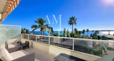 EXCLUSIVE - CANNES BASSE CALIFORNIE - CHARMING 3-ROOM APARTMENT - PANORAMIC SEA VIEW - TOP FLOOR for sale for 1,350,000&euro; in Alpes-Maritimes, Provence-Alpes-Côte-d'Azur