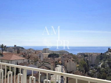 CANNES – STANISLAS AREA – RENOVATED APARTMENT WITH SEA VIEWS for sale for 455,000&euro; in Alpes-Maritimes, Provence-Alpes-Côte-d'Azur