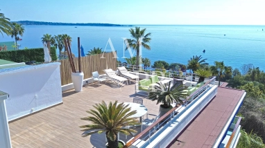 2 Bedroom(s) - 0 m² land for sale in Alpes-Maritimes, Provence-Alpes-Côte-d'Azur, France - FrenchPropertyPortal.com EXCEPTIONAL PENTHOUSE – PANORAMIC SEA VIEW OVER CAP D’ANTIBES for sale for 1,590,000€ in Alpes-Maritimes, Provence-Alpes-Côte-d'Azur
