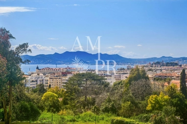 2 Bedroom(s) - 0 m² land for sale in Alpes-Maritimes, Provence-Alpes-Côte-d'Azur, France - FrenchPropertyPortal.com Cannes, Basse Californie – 3-room flat – Sea view for sale for 1,090,000€ in Alpes-Maritimes, Provence-Alpes-Côte-d'Azur