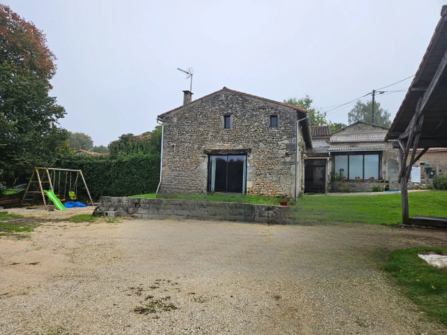 
Village house Lizant 5 room(s) 158 m2
 for sale for 161,000&euro; in Vienne, Poitou-Charentes